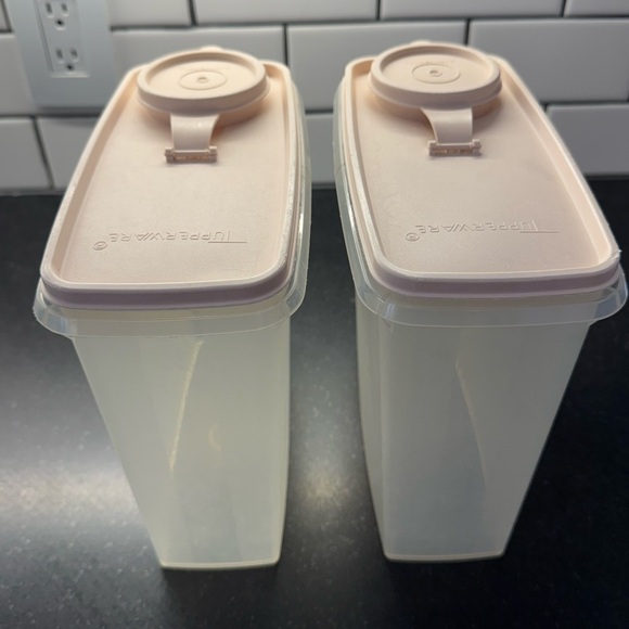 Vintage Tupperware Store-N-Pour Containers, set of 2, pink lids - Picture 1 of 13